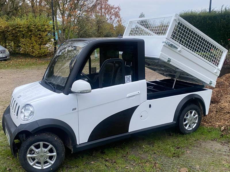 Le meilleur petit camion utilitaire électrique sans permis disponible pour Paris et Île-de-France