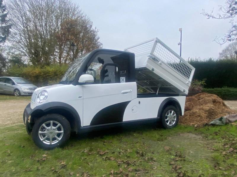 Le meilleur petit camion utilitaire électrique sans permis disponible pour Paris et Île-de-France