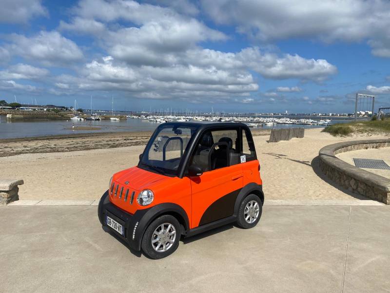 PETITE VOITURE ELECTRIQUE LEGERE 