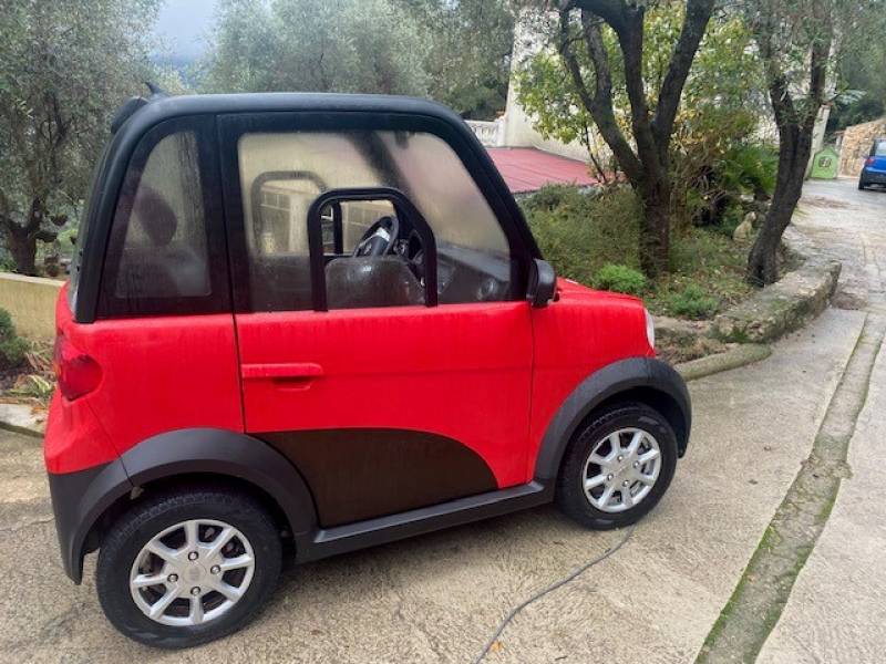 Meilleure voiture de ville électrique et sans permis 200 km