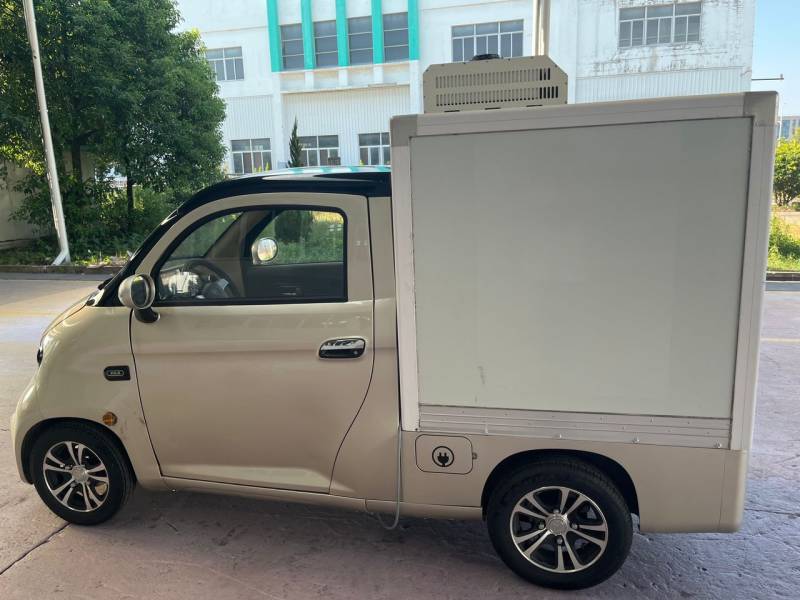 UTILITAIRE ISOTHERME SANS PERMIS 