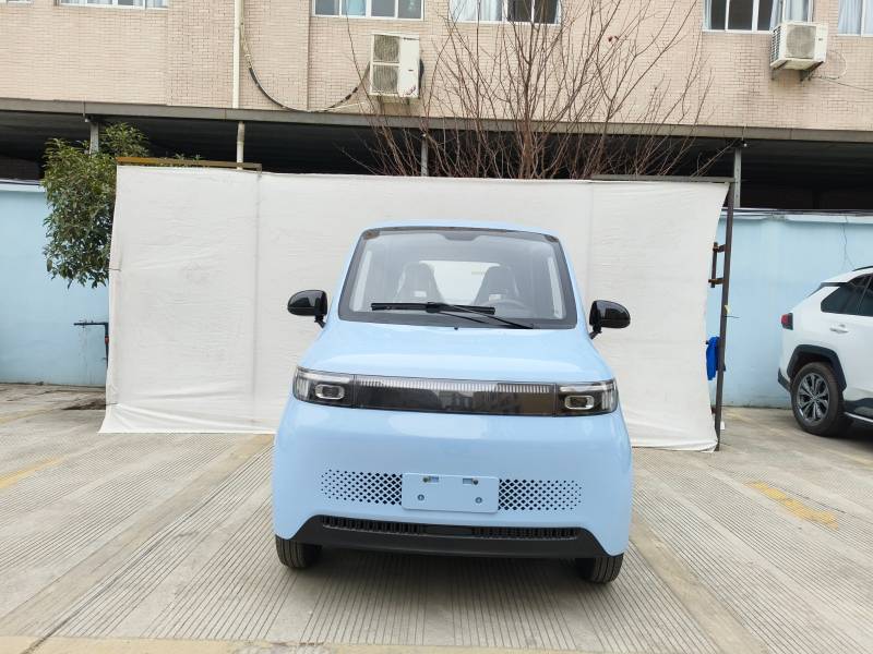 Autour de Paris : La référence en véhicules électriques compactes ASPP