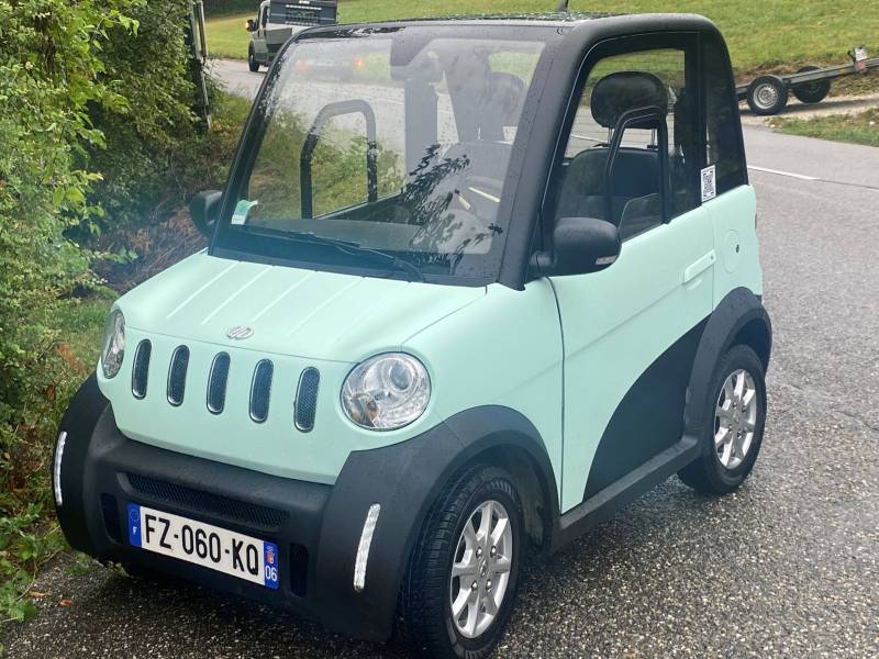 Mini voiture sécurité et autonomie 