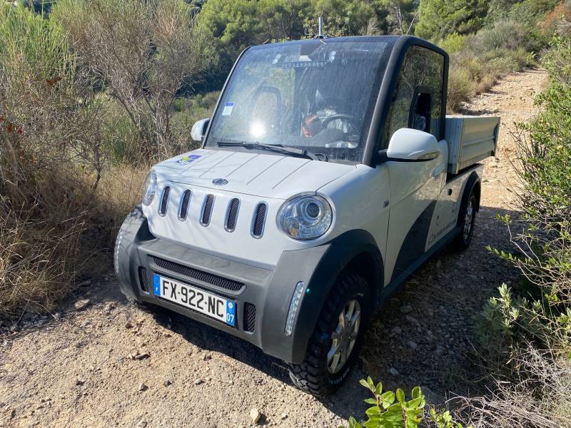Camion électrique sans permis  pour les municipalités 