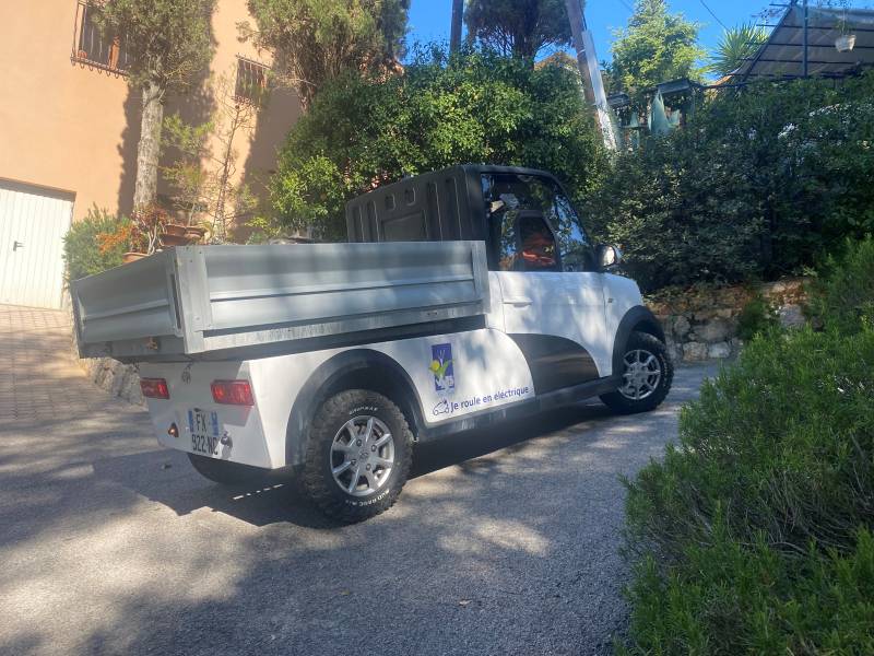 Camionnette électrique sans permis benne basculante 