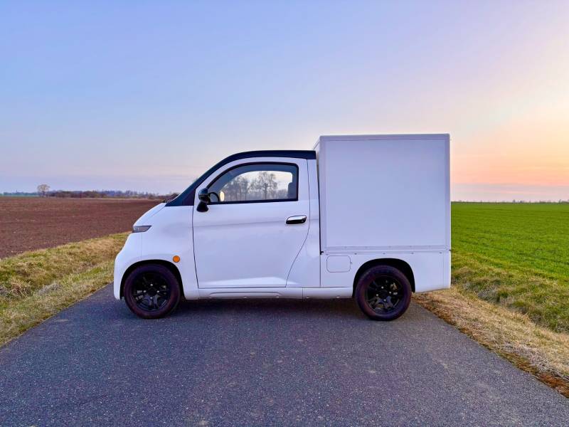 Nouveau petit camion utilitaire fourgon sans permis électrique GAME CITY LIGHT – pratique et écologique pour les livraisons urbaines autour de Paris