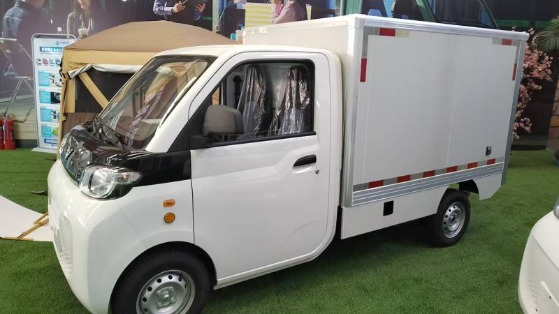 Meilleur Fourgon Utilitaire Électrique – City Truck 220 km, Volume 3 m³, Tarif Économique