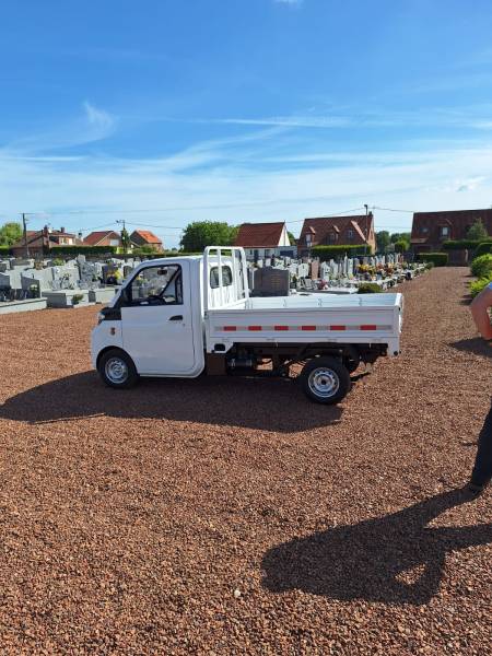 Ville d'Isbergues : l'ASPP City Truck, le véhicule électrique qui modernise les services municipaux