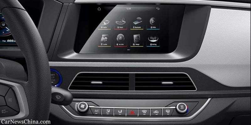 Komi la meilleure voiture électrique avec toutes les options de série 